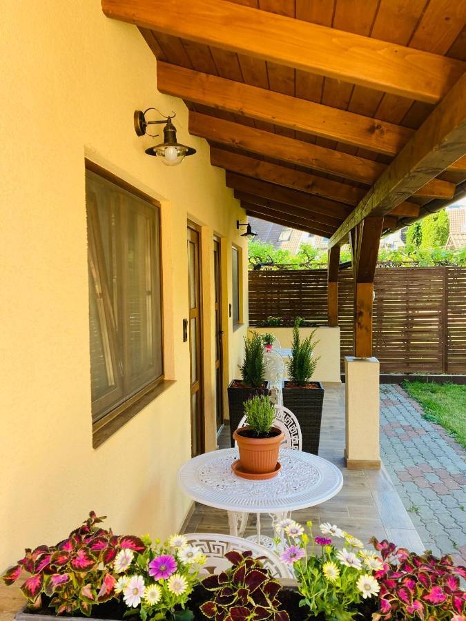 Mimi Apartments Zamárdi Kültér fotó